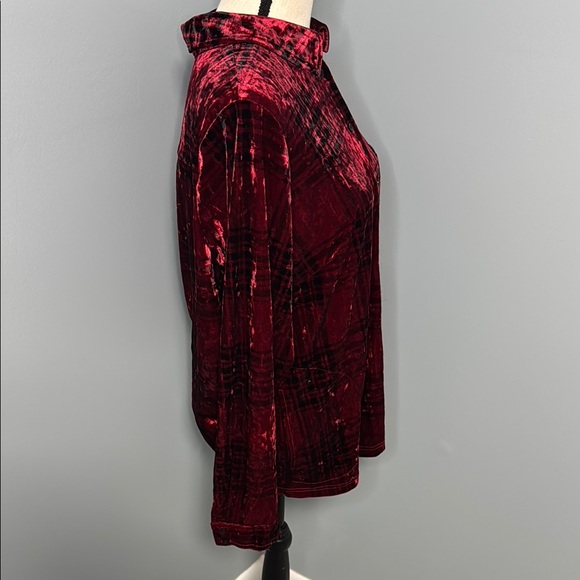 Belle by Kim Gravel Women’s Red Velvet Plaid Button Down Top Sz L - Picture 2 of 5